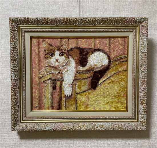 C4 「ベッドでくつろぐタピ」