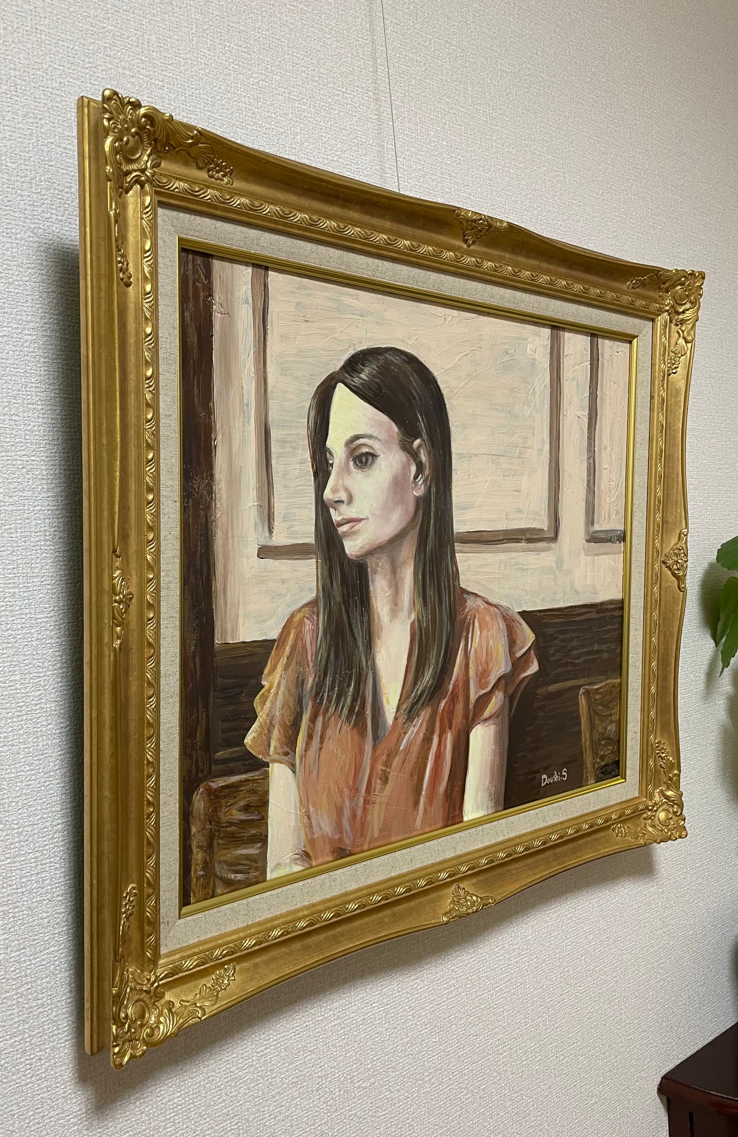 O17 「ねこを眺めるガリーナ」