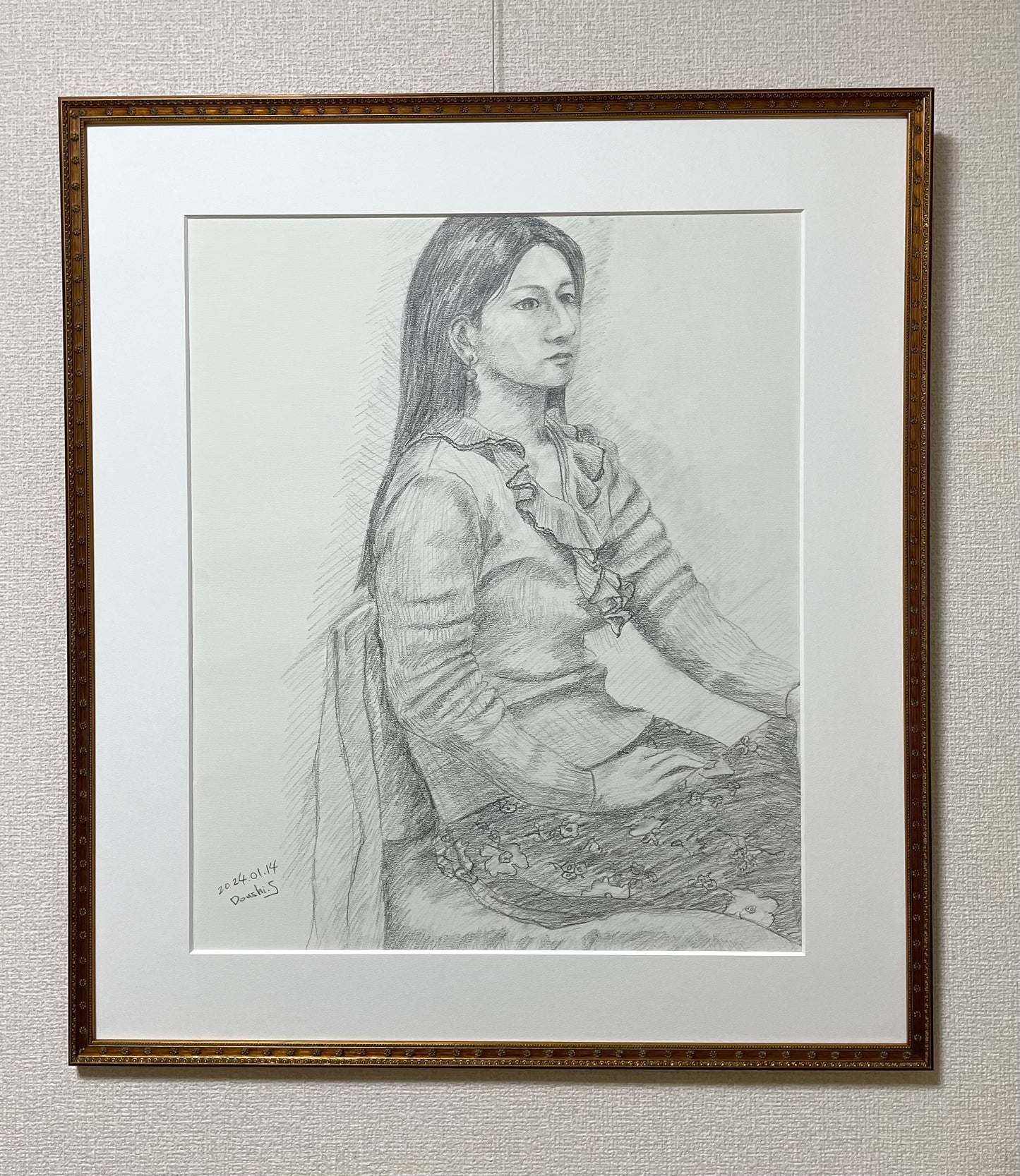 S14　「座るユウカ」