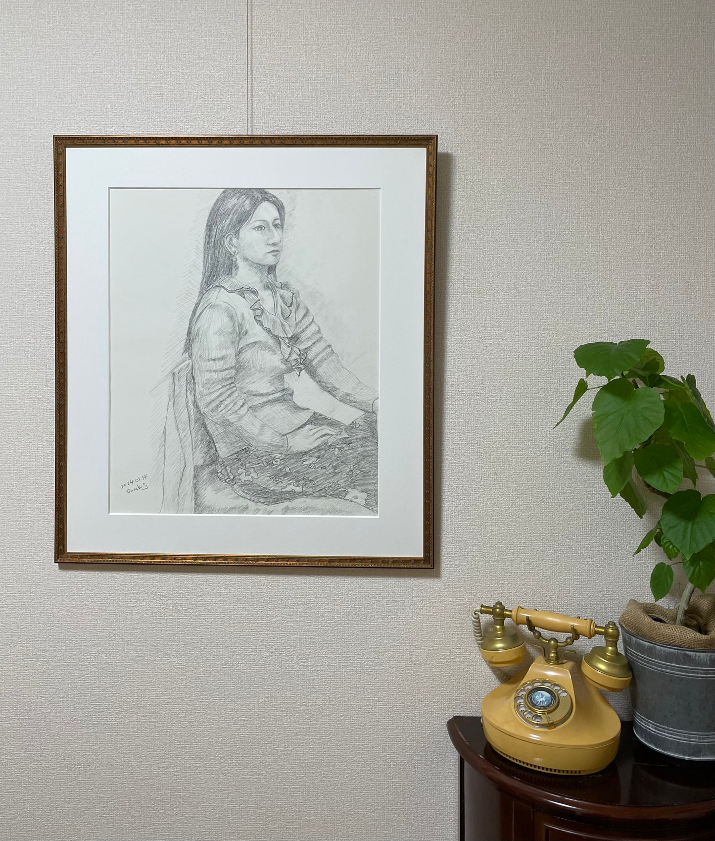 S14　「座るユウカ」